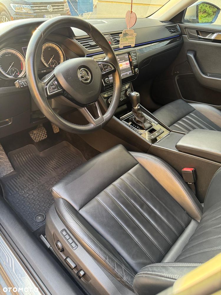 Skoda Superb 2.0 TDI L&K DSG - 13