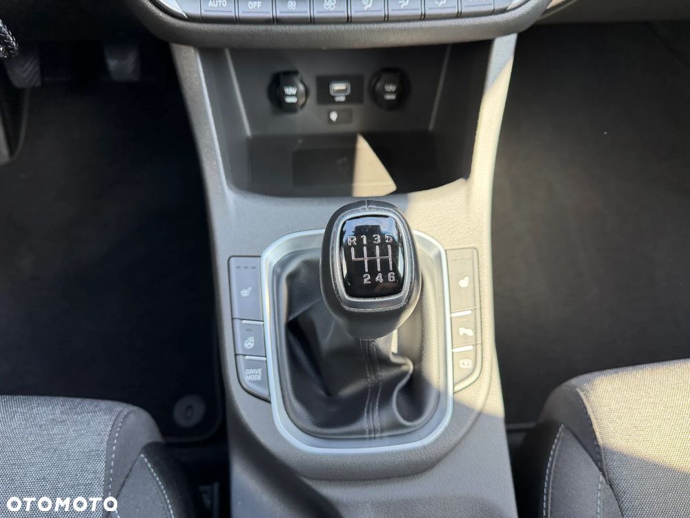 Hyundai i30 1.5 T-GDI 48V-Hybrid Advantage - 29