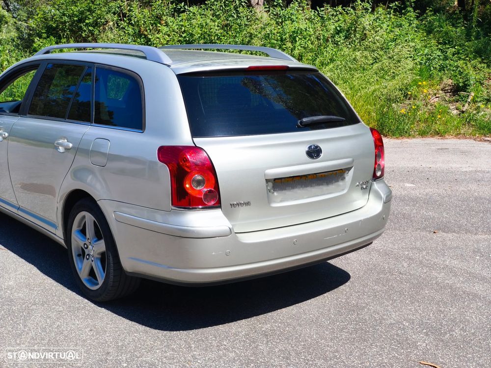 Toyota Avensis SW 2.2 D-CAT Sol+GPS - 4