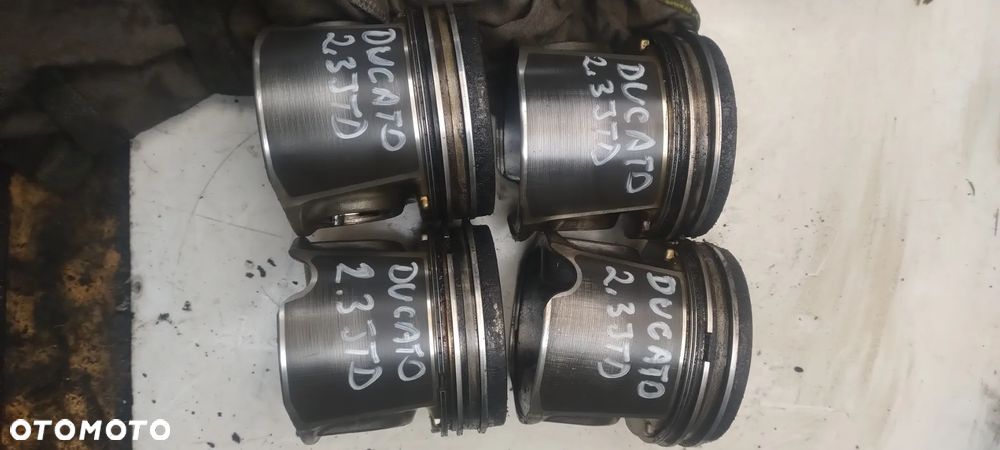 FIAT Ducato 2,3 JTD HPI IVECO Euro 6 tłok A930 09,74 4434 - 2