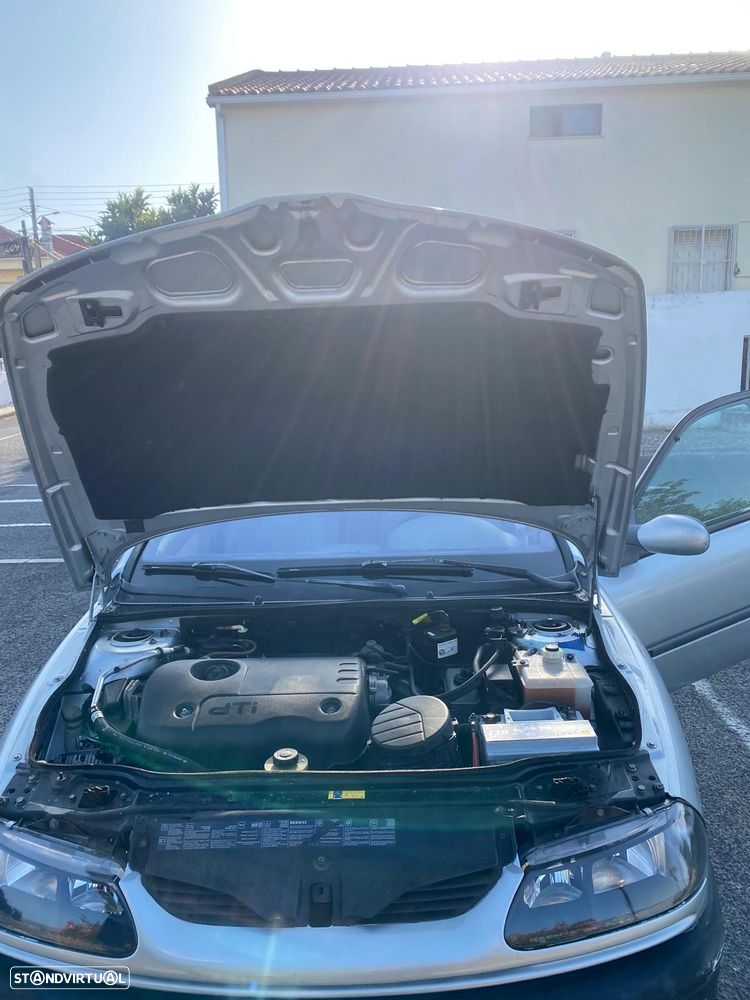 Renault Laguna Break 1.9 dTi RT - 14