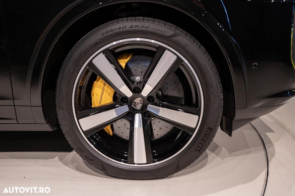Porsche Cayenne Turbo E-Hybrid - 11