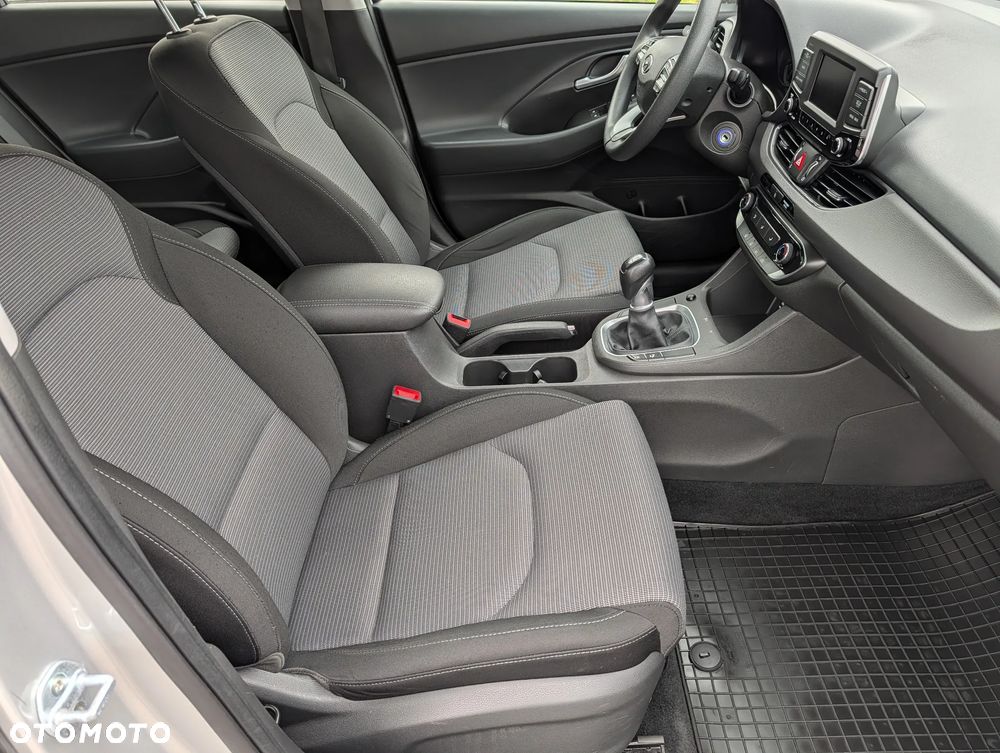 Hyundai i30 1.4 Classic + - 19