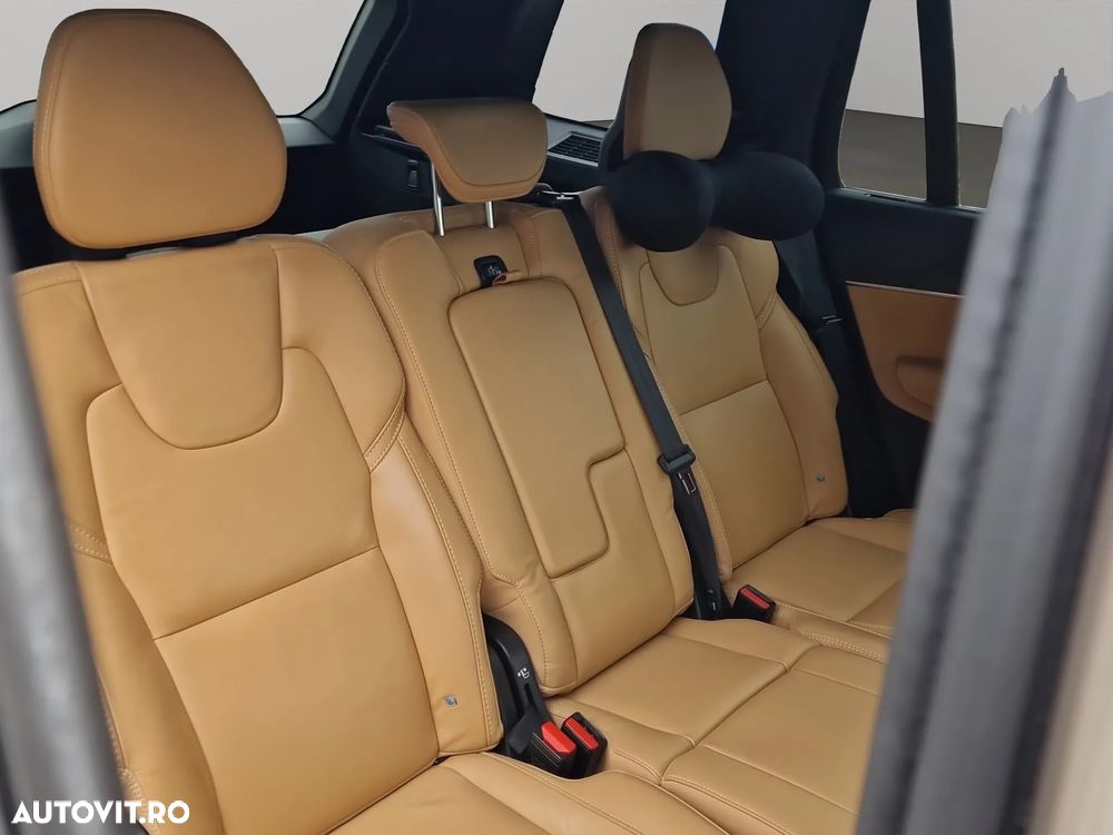 Volvo XC 90 - 17