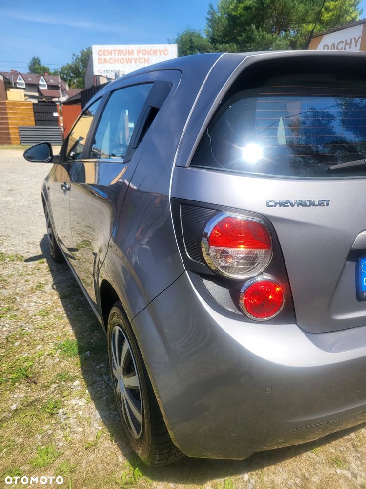 Chevrolet Aveo 1.6 LTZ - 21