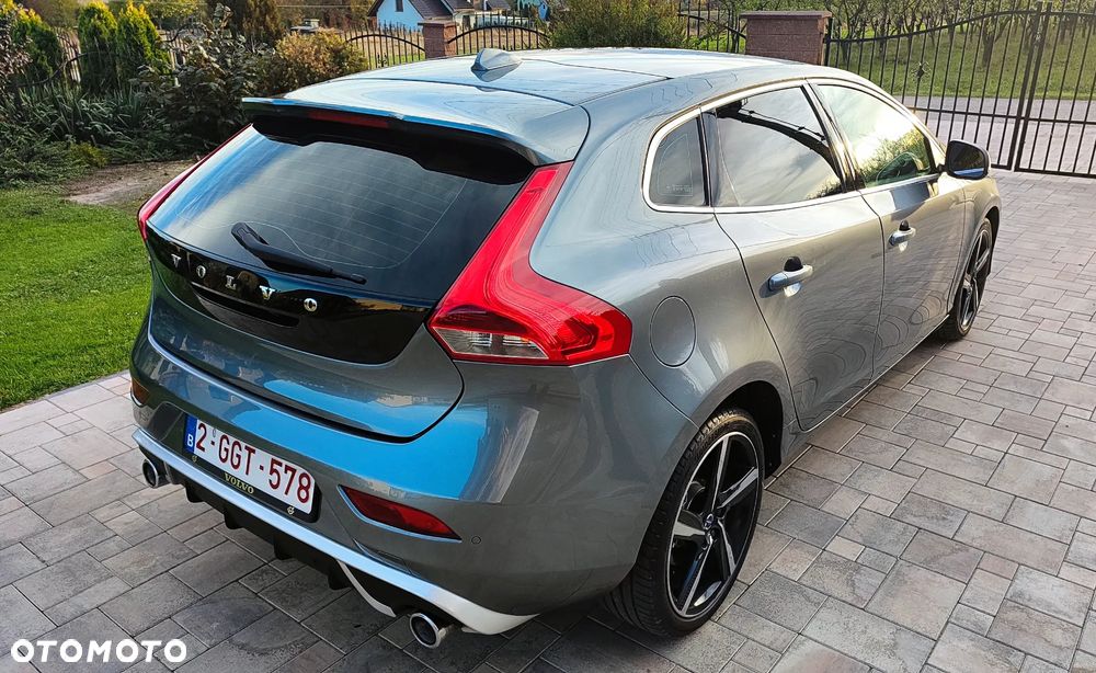Volvo V40 D3 Momentum - 9