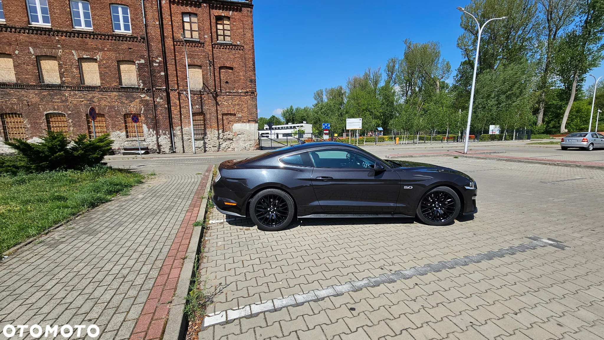 Ford Mustang 5.0 V8 GT - 4