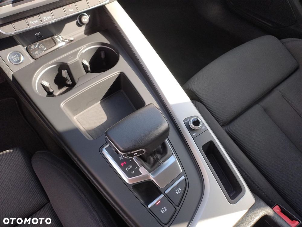 Audi A4 Limousine - 15