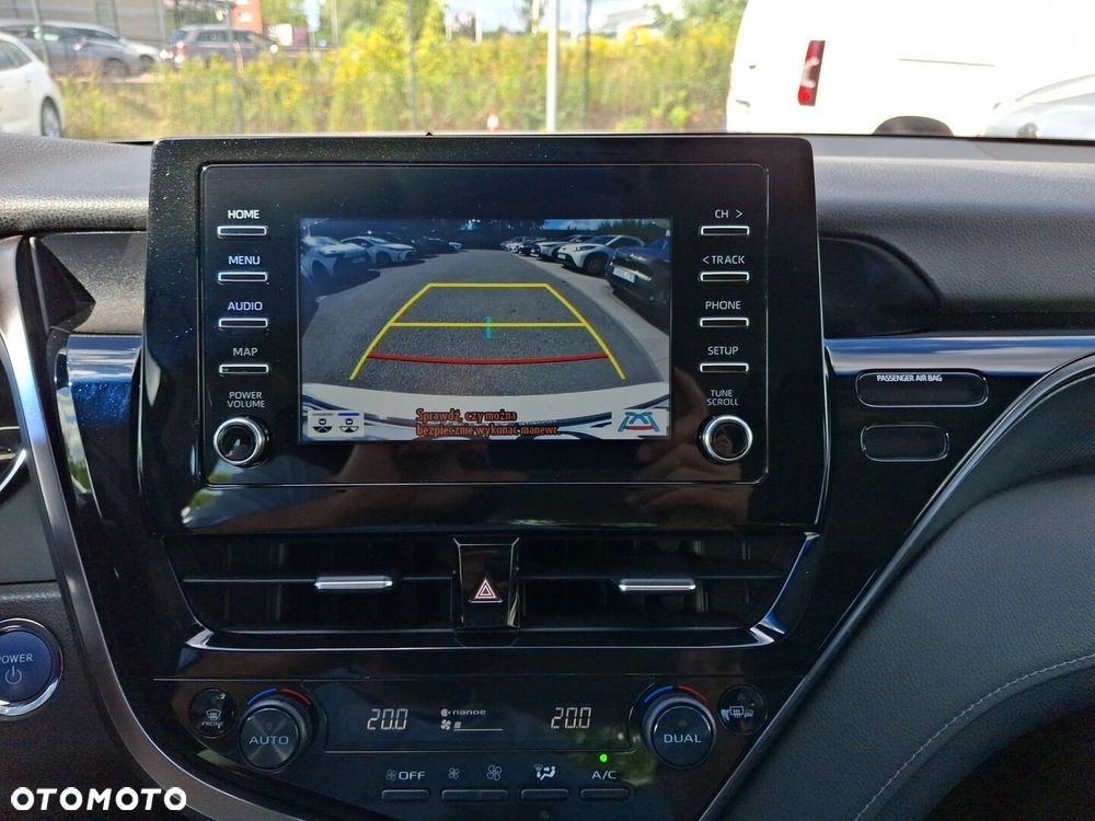 Toyota Camry 2.5 Hybrid Comfort CVT - 23