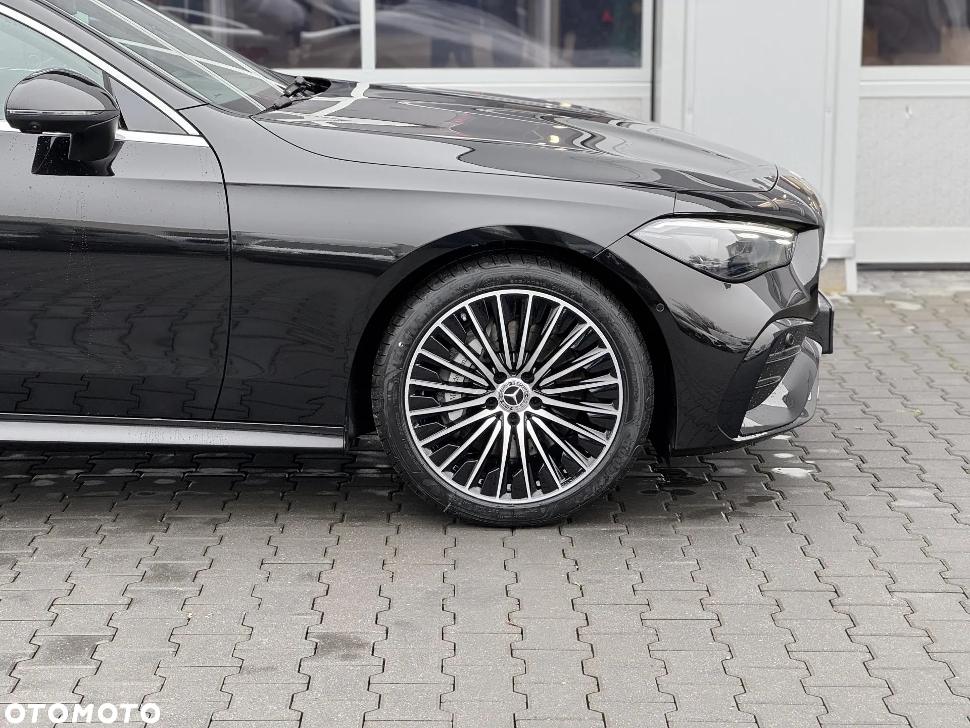 Mercedes-Benz CLE 300 4Matic Coupe 9G-TRONIC - 8