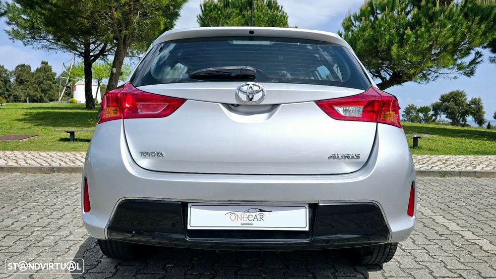 Toyota Auris 1.33 VVT-i Comfort+J16 - 16