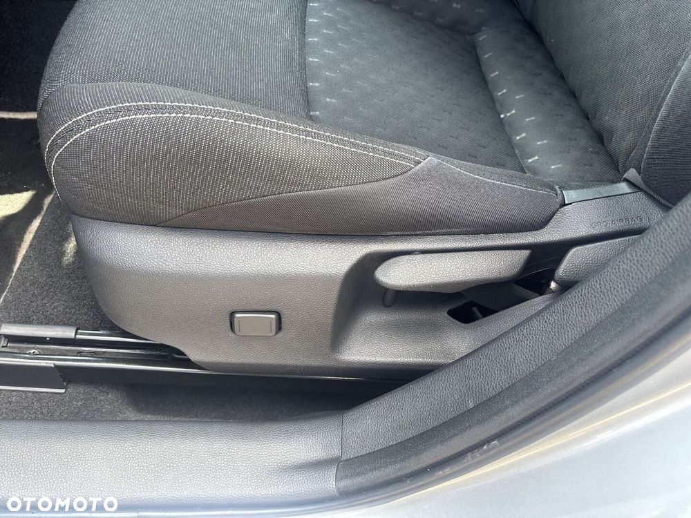 Toyota Corolla 1.8 Hybrid Comfort - 24