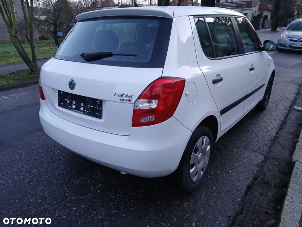 Skoda Fabia - 4