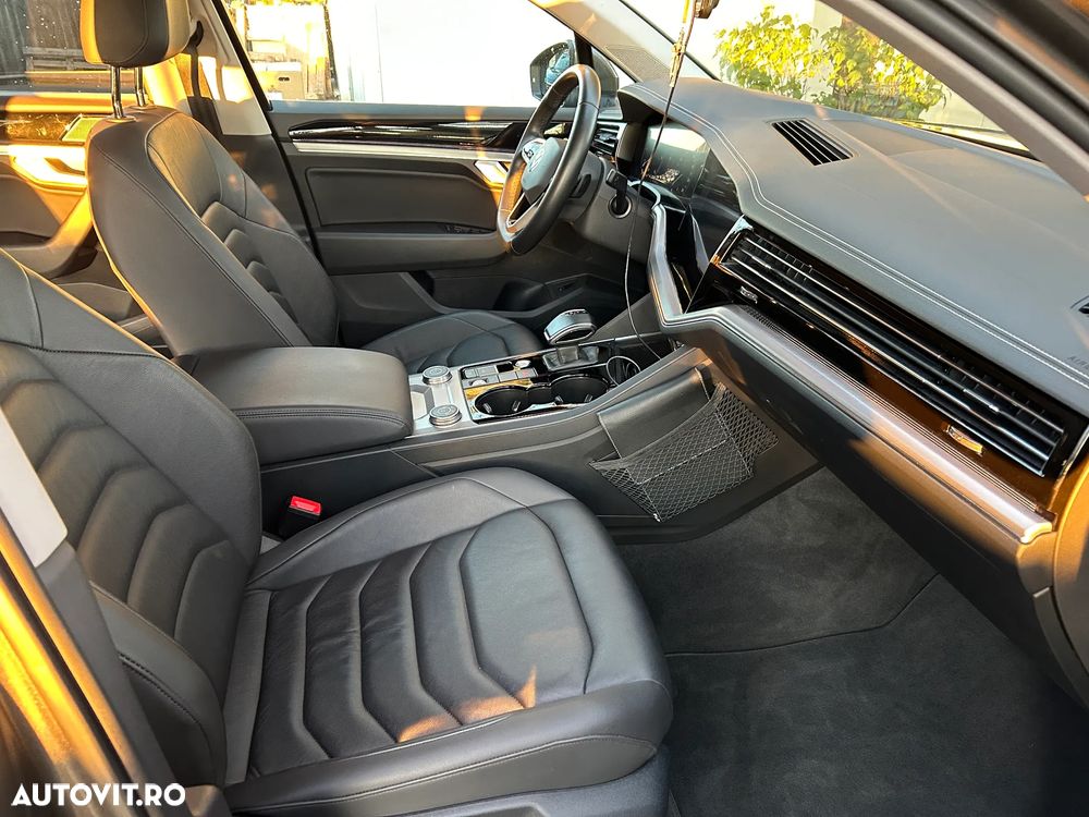 Volkswagen Touareg V6 TDI 4MOTION Elegance - 9