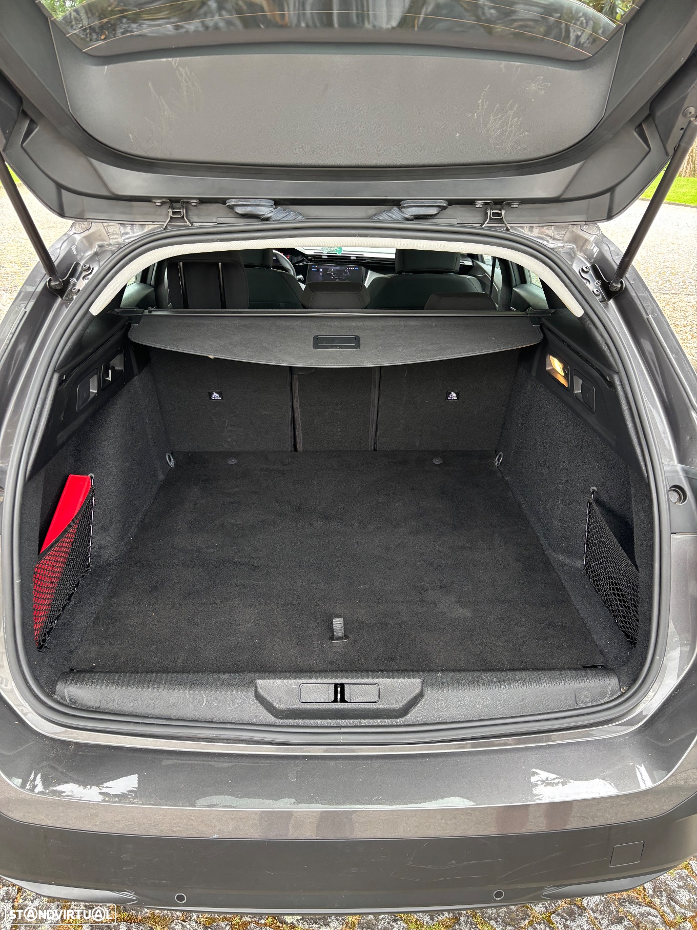 Peugeot 308 SW BlueHDi 130 EAT8 Allure - 11