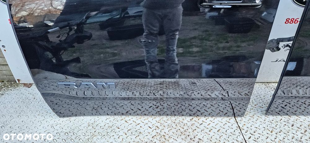 RAM 1500 V 5  2019- Big Horn KRÓTKI QUAD CAB 1,5 Drzwi przód lewy Drzwi przednie lewe Drzwi tył lewy Drzwi tylne lewe KOMPLETNE KOLOR PXJ - 5