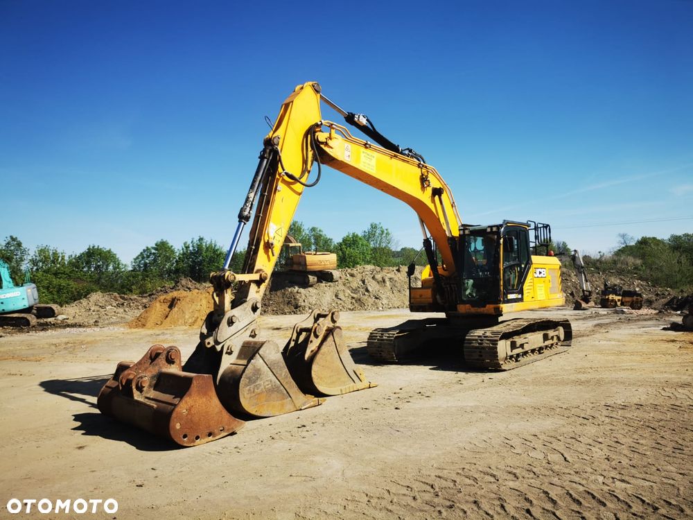 JCB 220X LC - 8