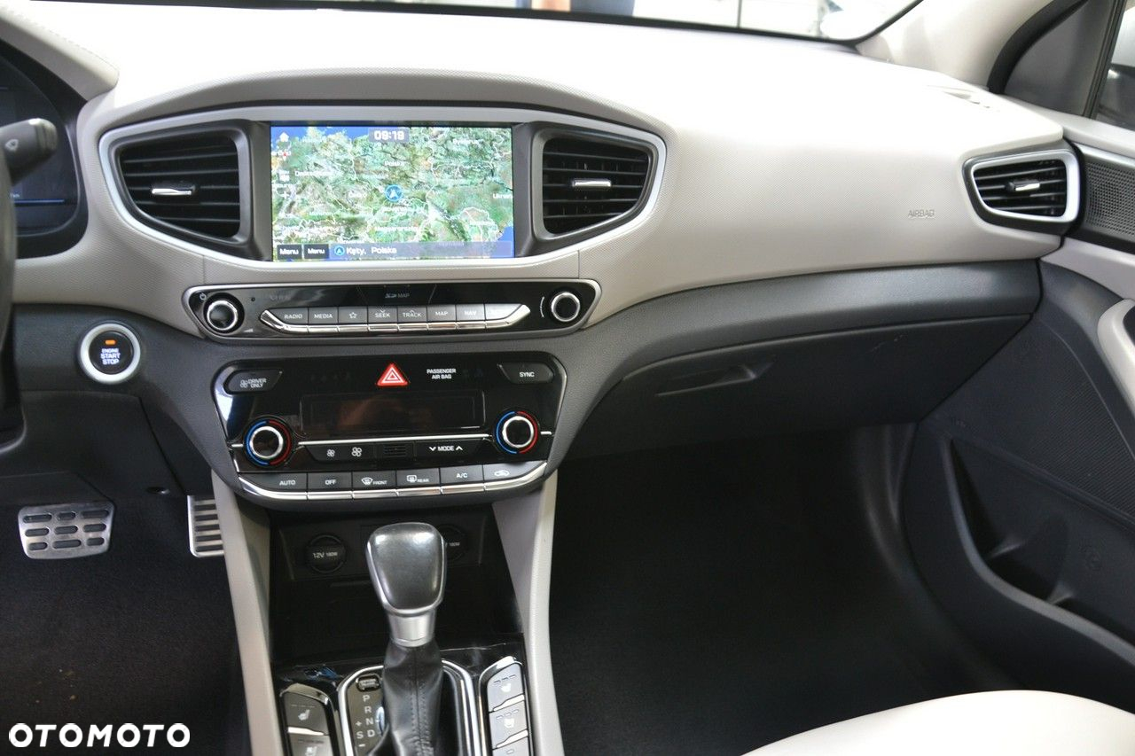 Hyundai IONIQ - 21