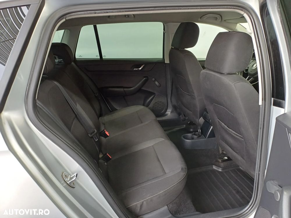 Skoda RAPID 1.2 TSI Ambition - 15