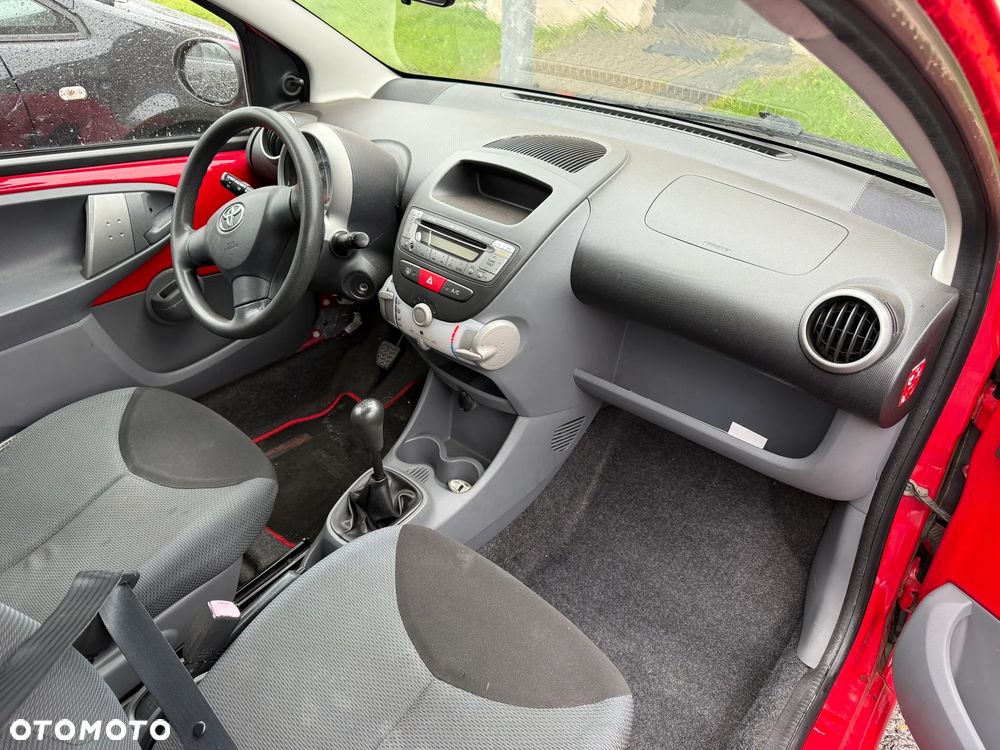 Toyota Aygo CoolRed - 4