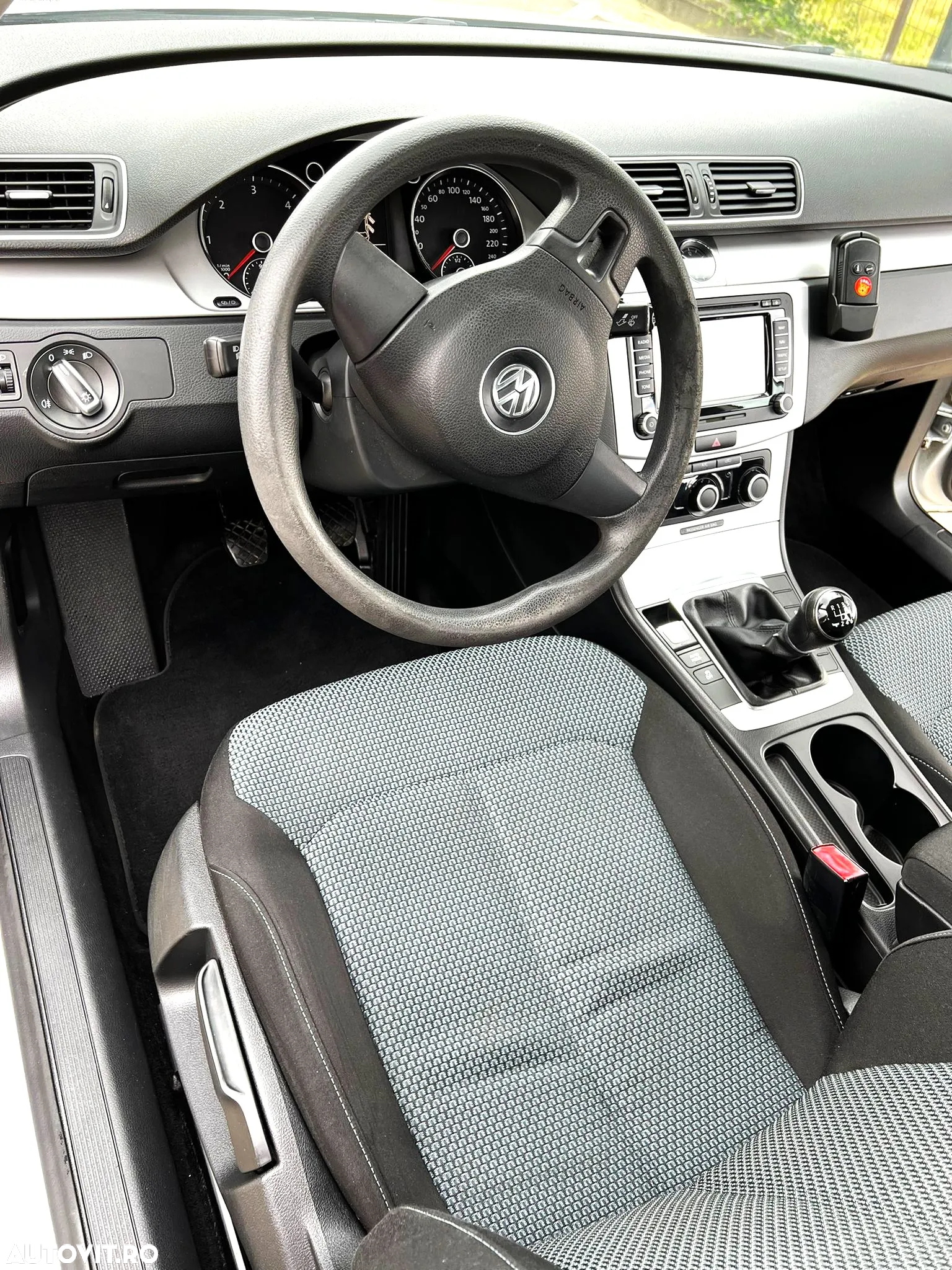 Volkswagen Passat 1.6 TDI BlueMotion - 12