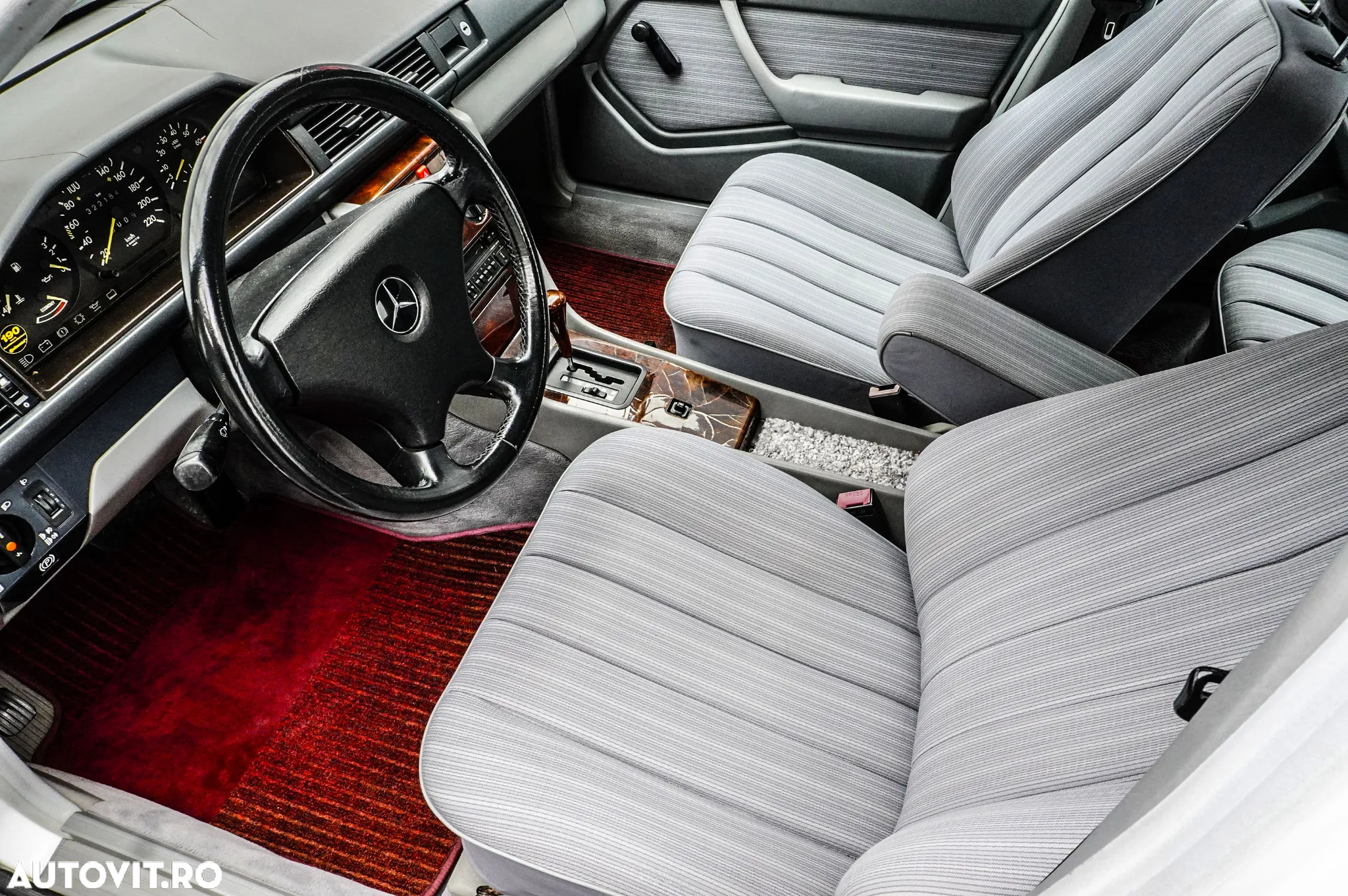 Mercedes-Benz E - 13