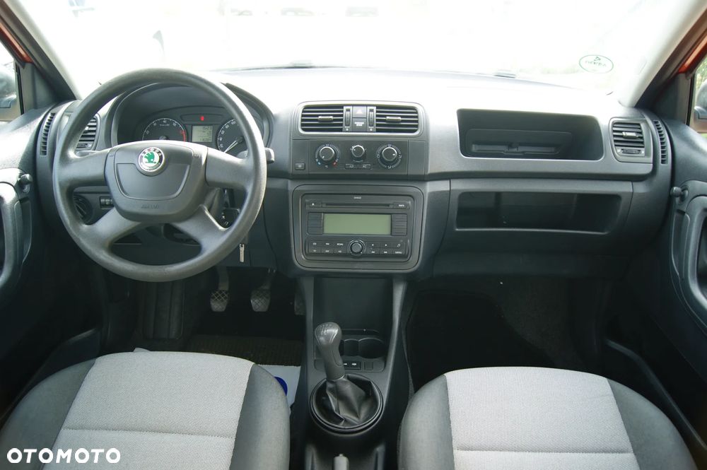 Skoda Fabia 1.2 HTP STYLE EDITION - 16
