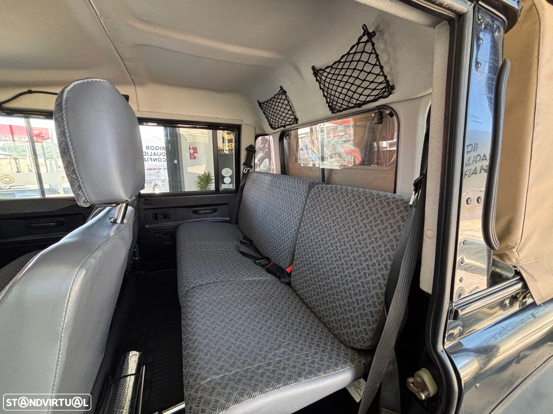 Land Rover Defender 130 CD 2.5 Td5 E - 10