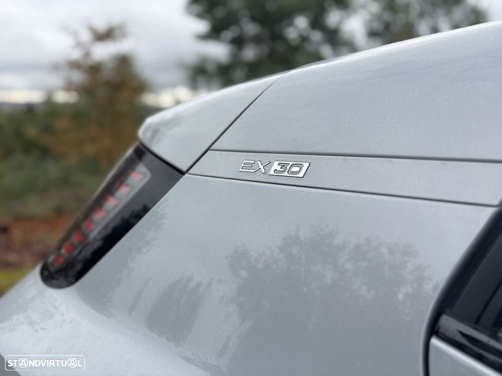 Volvo EX30 69 kWh Single Motor Extended Range Plus - 13