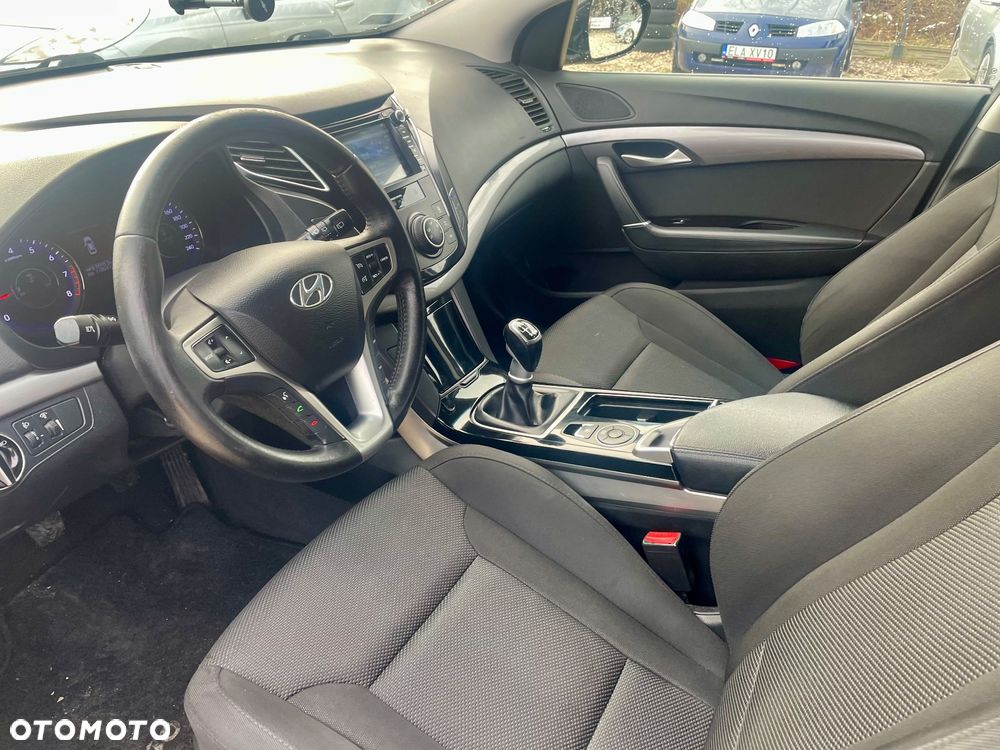 Hyundai i40 Kombi blue 1.6 Classic - 30