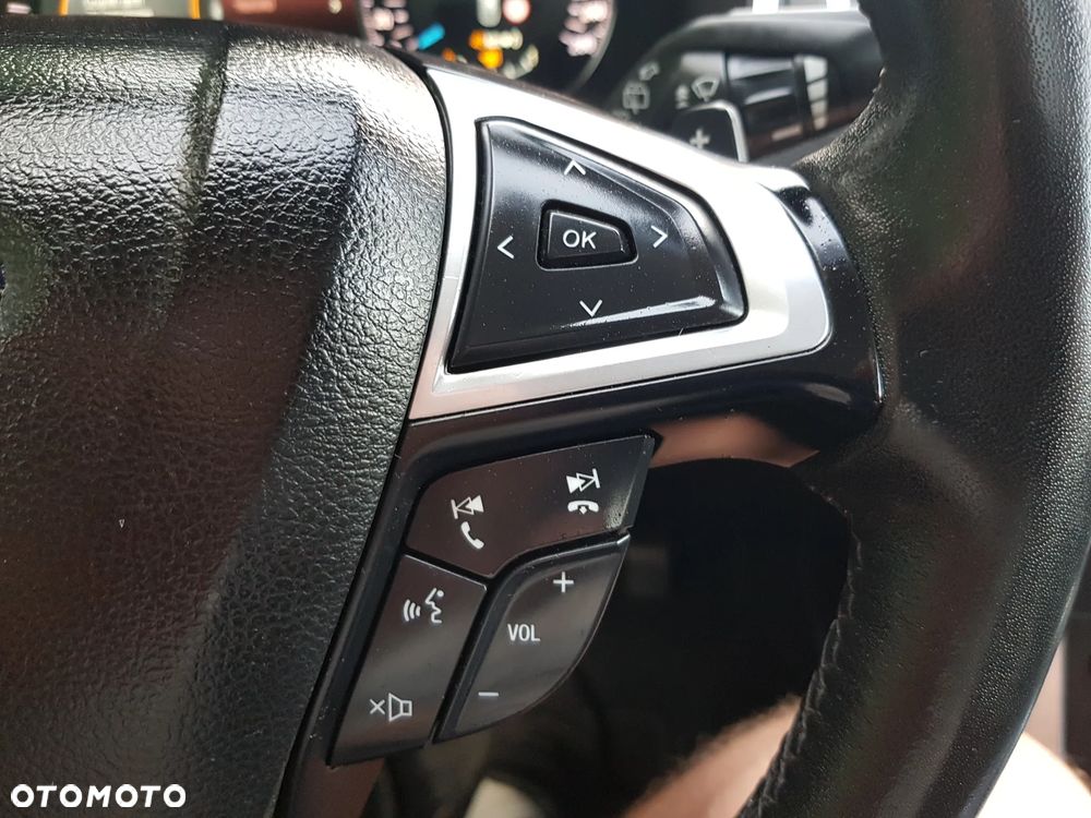 Ford S-Max 2.0 TDCi Titanium PowerShift - 27