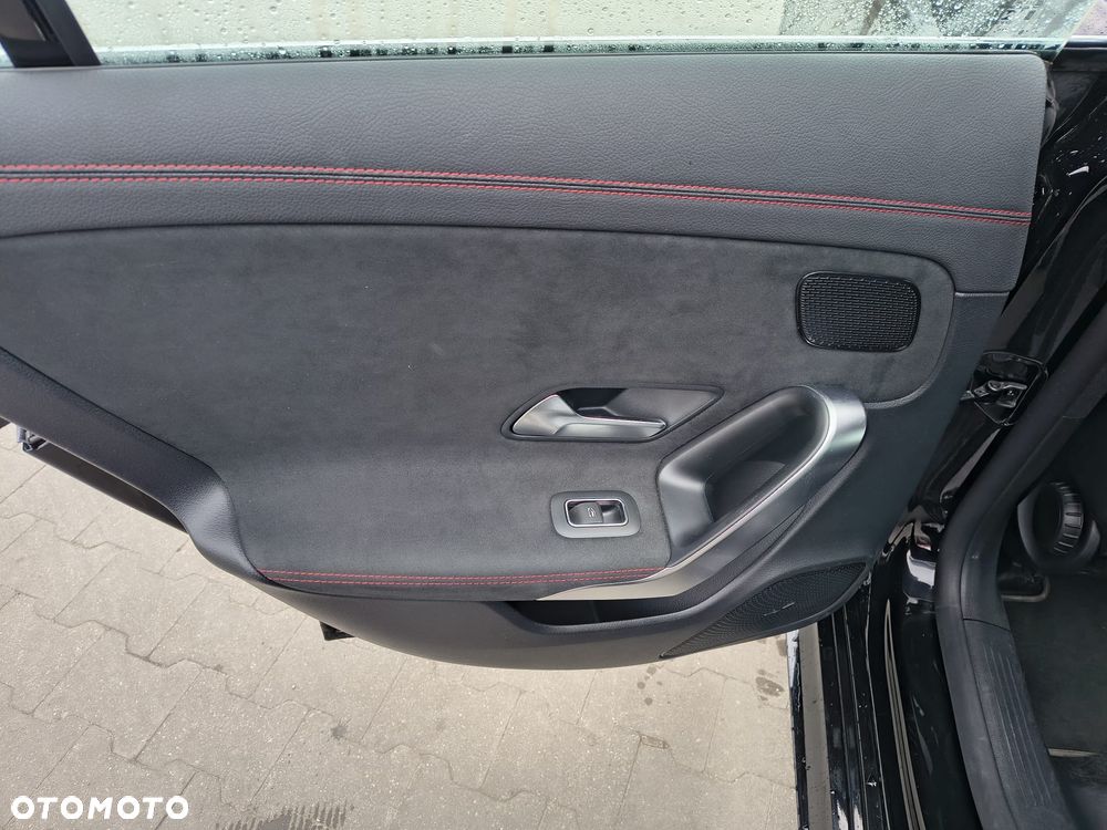 Mercedes-Benz CLA 220 d 8G-DCT - 13