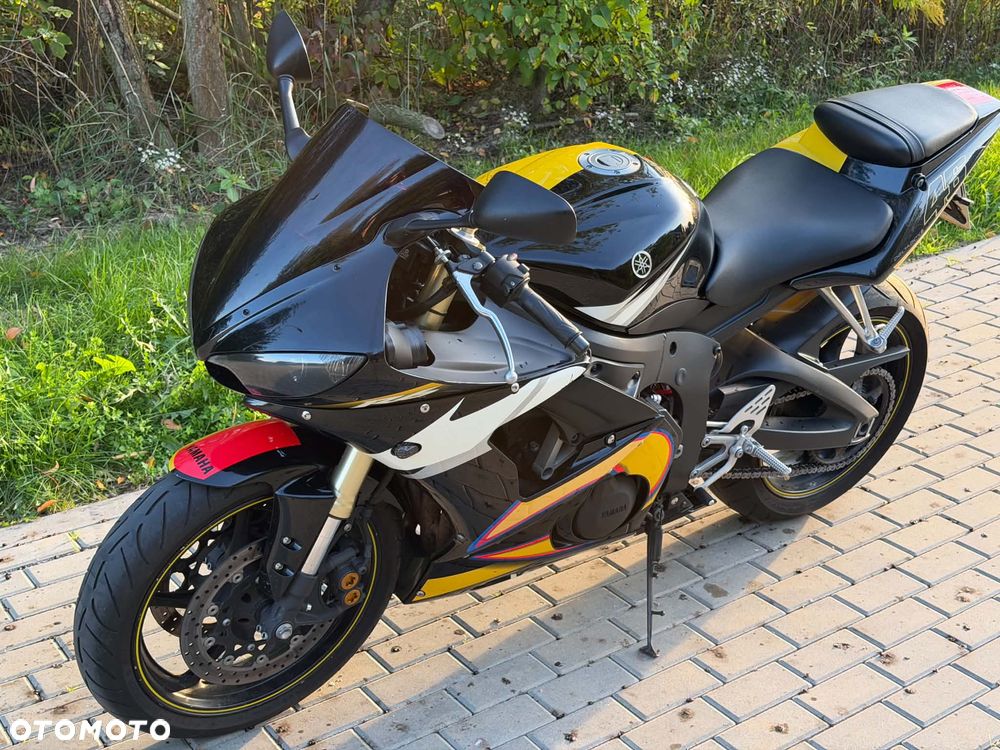 Yamaha R6 - 11