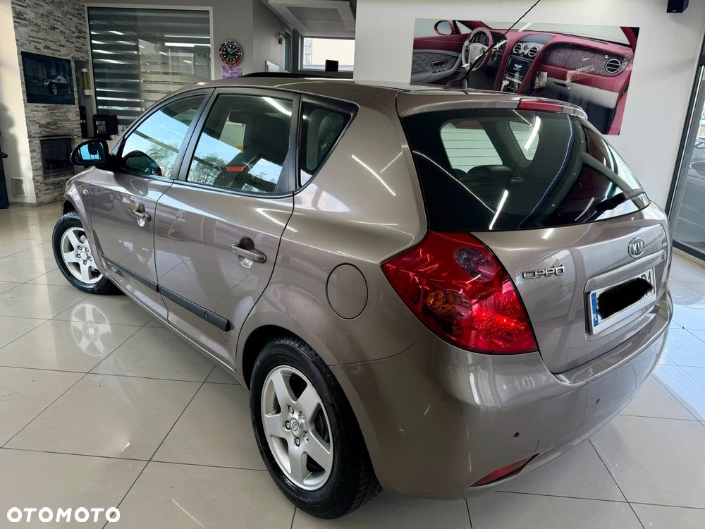 Kia Ceed 1.6 CVVT EX - 19