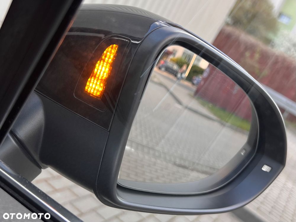 Volkswagen Passat 2.0 TSI Elegance DSG - 37