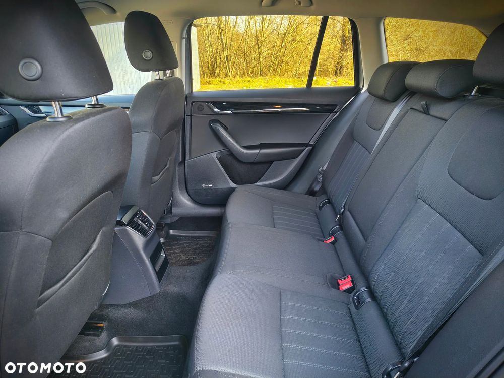 Skoda Octavia 2.0 TDI SCR Ambition - 19