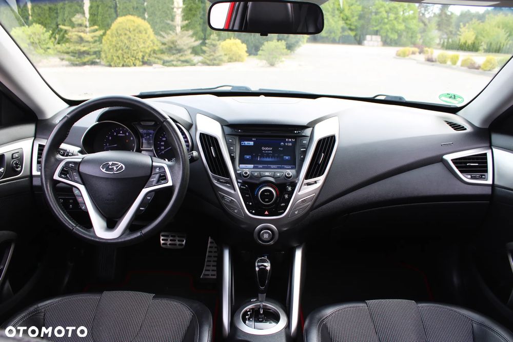 Hyundai Veloster - 13