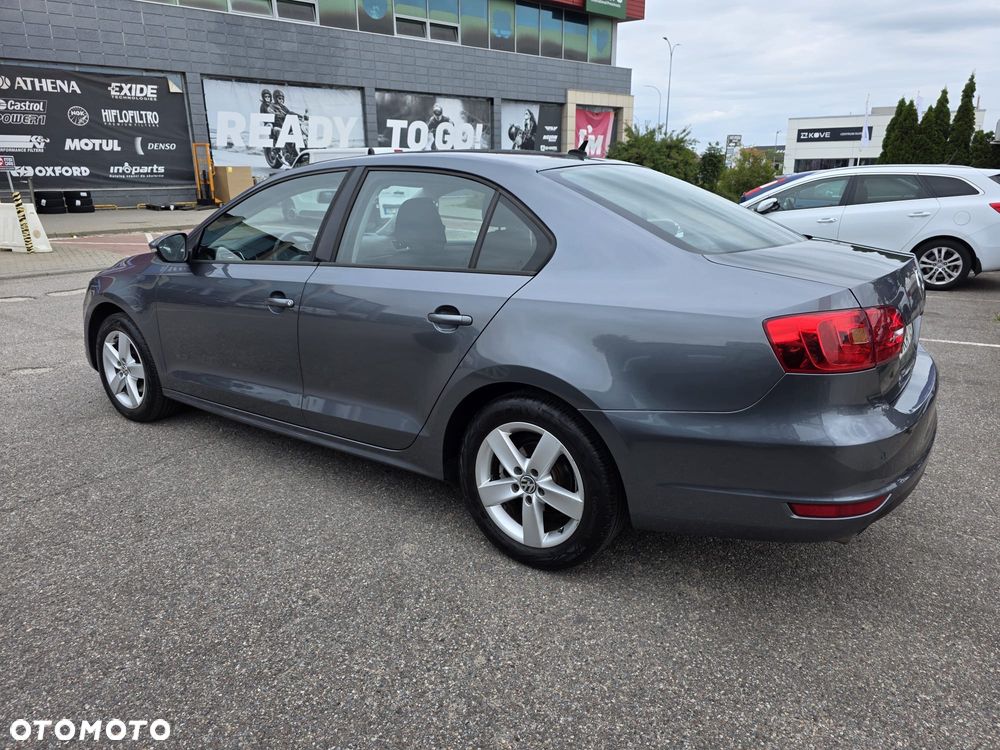 Volkswagen Jetta 1.4 TSI Comfortline - 5