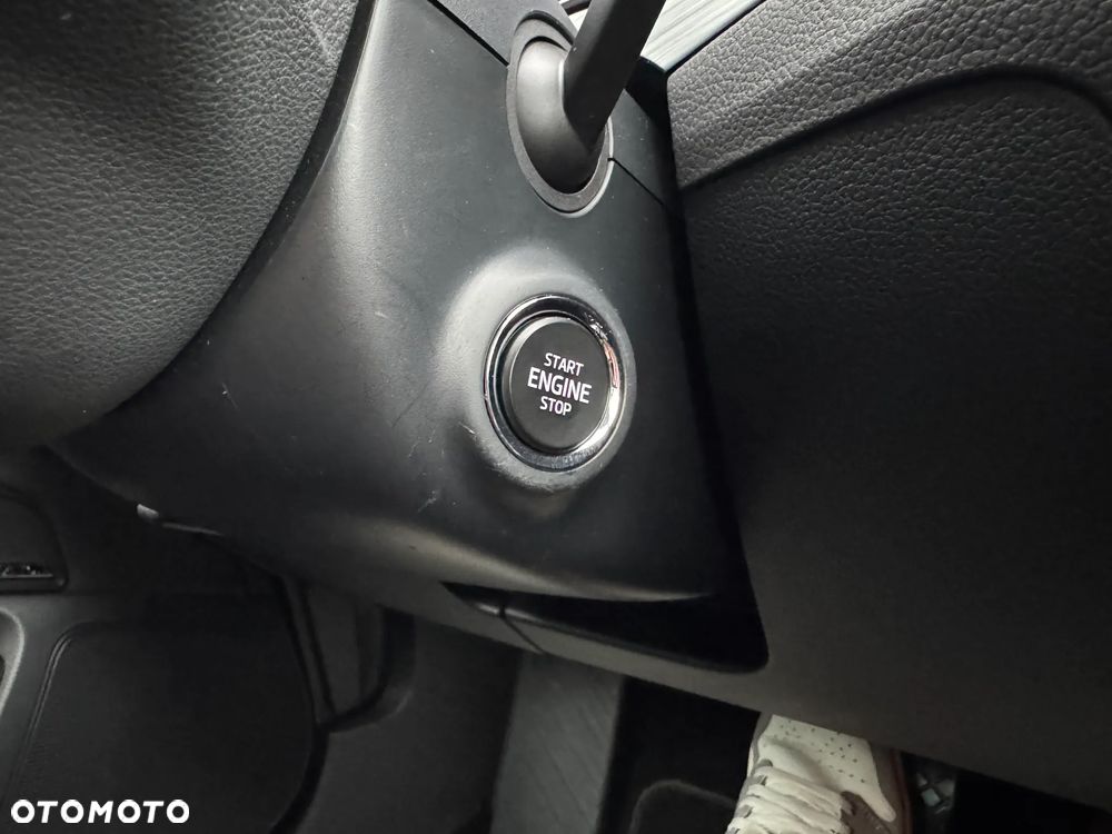 Skoda Superb 2.0 TDI DSG Ambition - 34