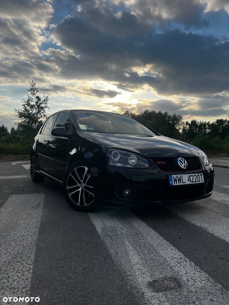 Volkswagen Golf - 2