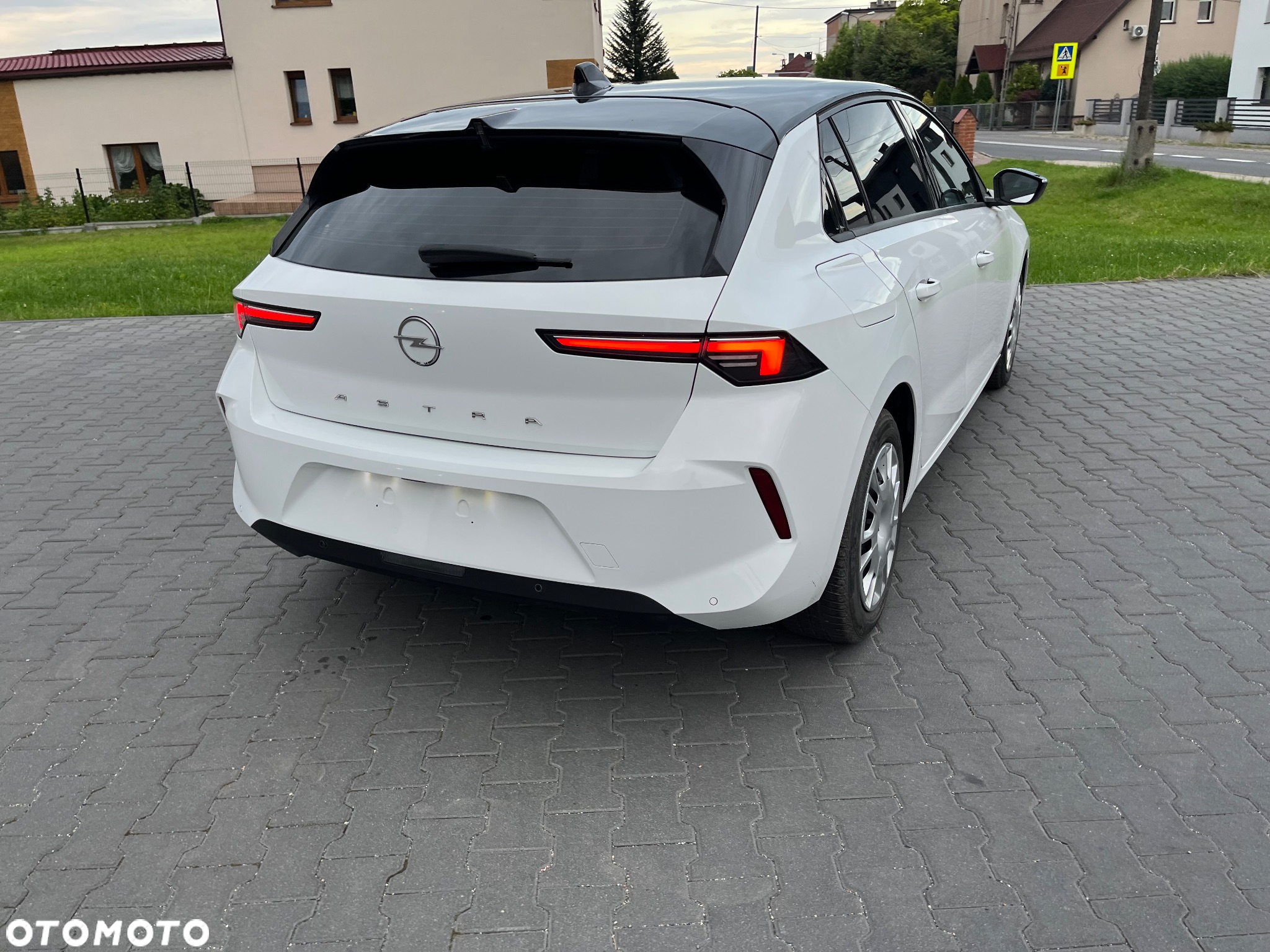 Opel Astra 1.2 Turbo Start/Stop Design&Tech - 25