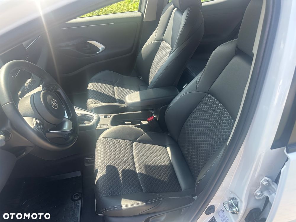 Toyota Yaris 116 1.5 VVT-i Club - 24