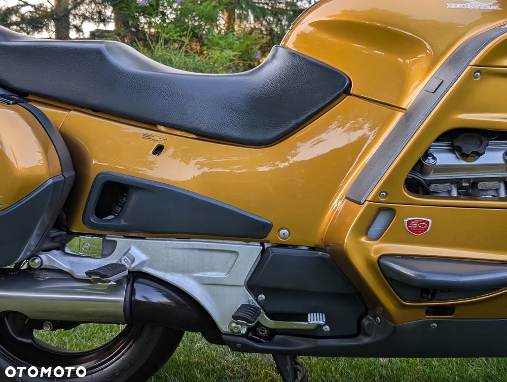 Honda ST - 16