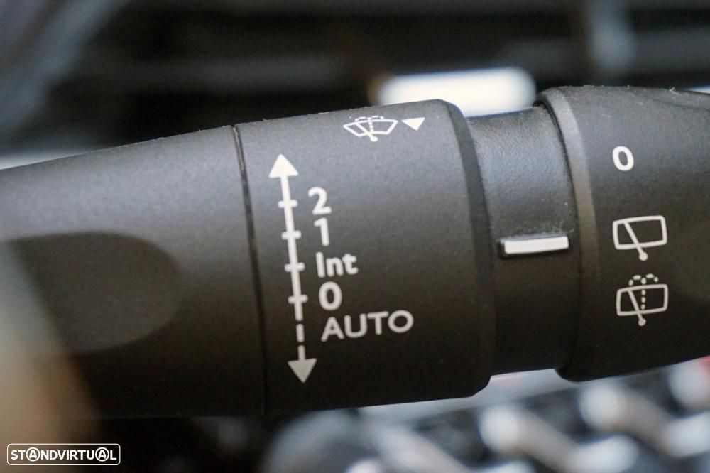 Peugeot 2008 1.2 PureTech Allure - 15