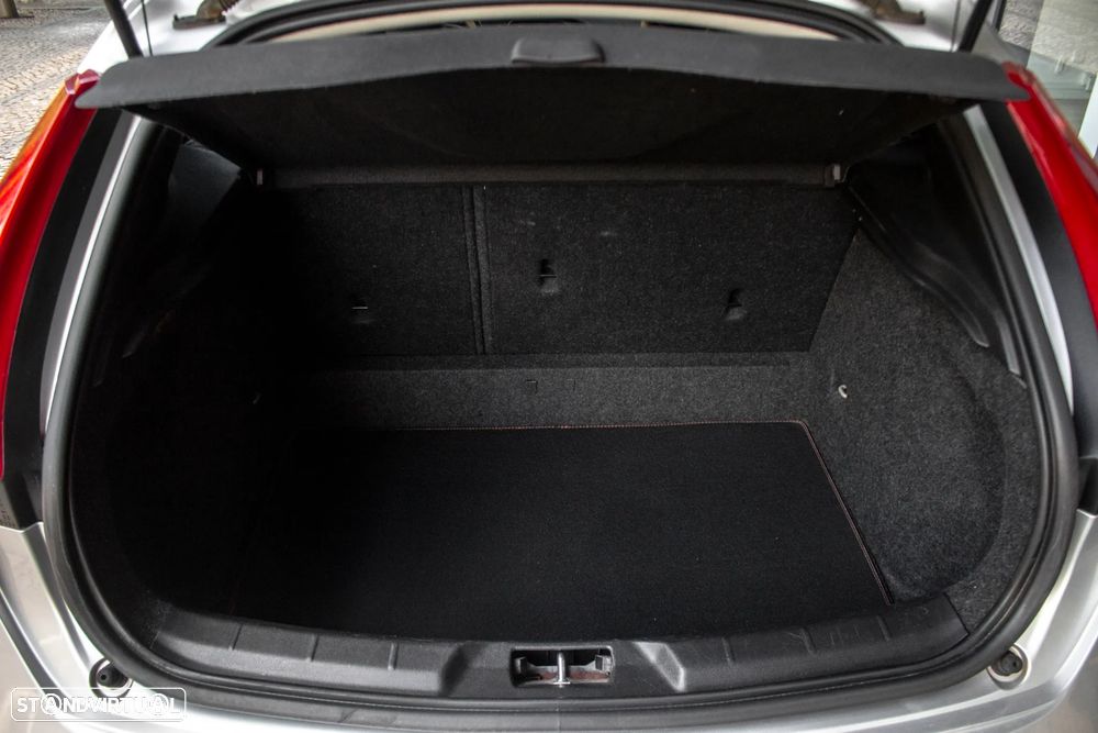 Volvo V40 Cross Country 2.0 D2 Volvo Ocean Race - 28