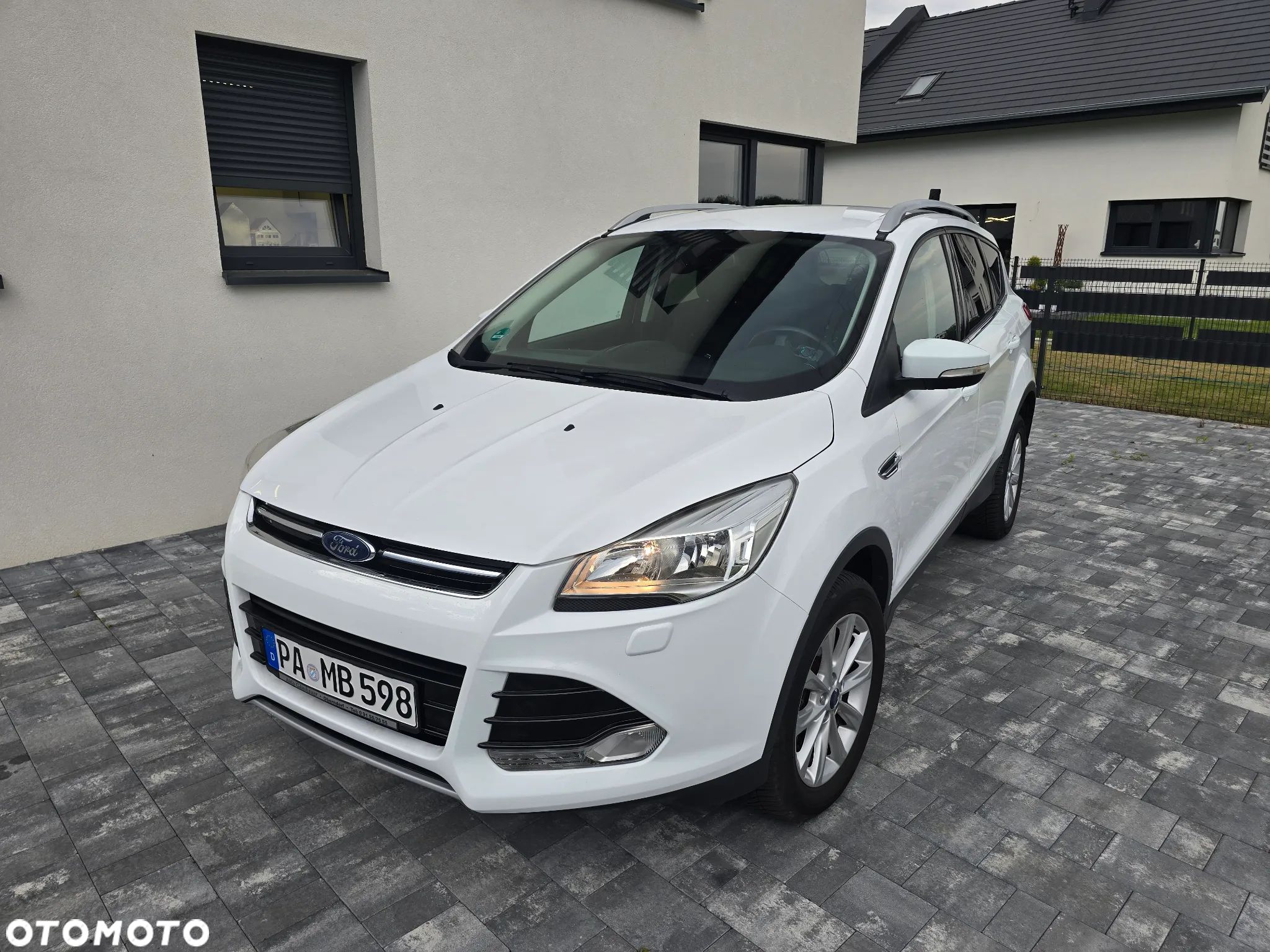 Ford Kuga - 1