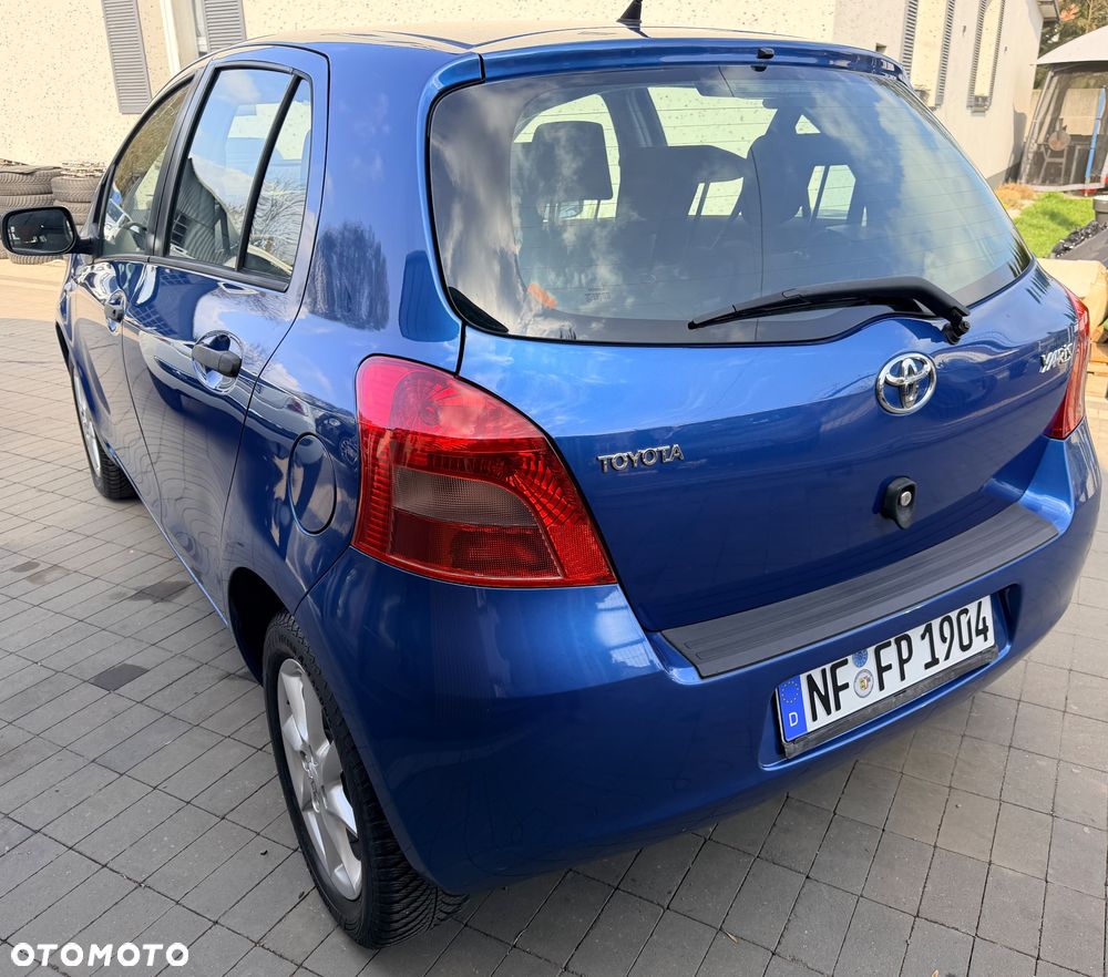 Toyota Yaris 1.0 Luna A/C - 11