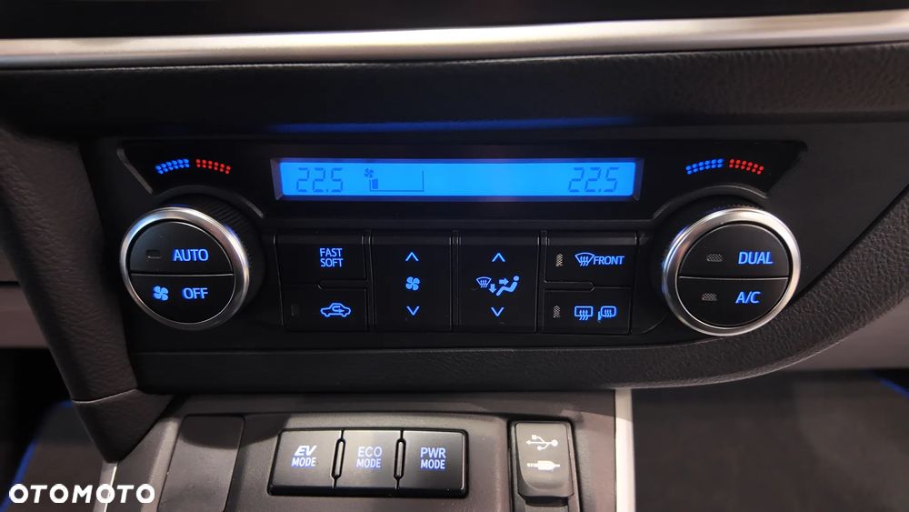 Toyota Auris 1.8 HSD Luna - 27