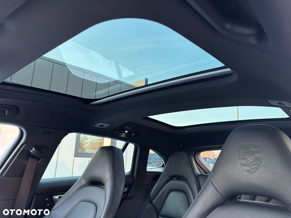 Porsche Panamera 4 Platinum Edition - 39