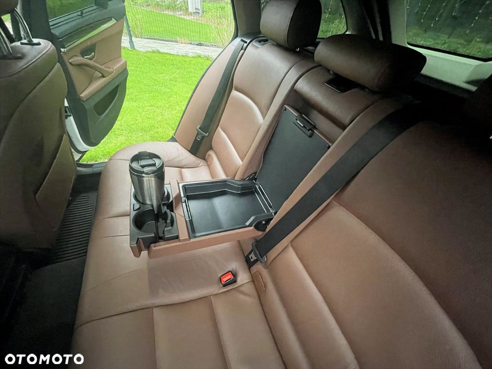 BMW Seria 5 520d xDrive Luxury Line - 24